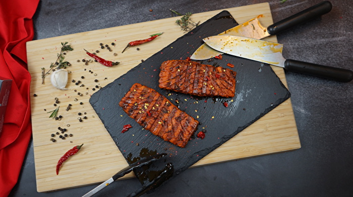The Filet – veganer Lachersatz BBQ Style von Revo Foods jetzt günstig bei kokku-online.de kaufen!