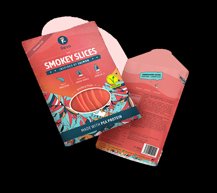 Wenn du die beste Räucherlachs-Alternative suchst, die der Markt aktuell zu bieten hat, solltest du unbedingt den Smokey Style Slices von Revo probieren.