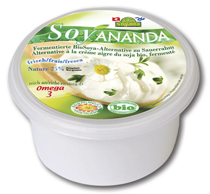Die vegane Soyananda Sauerrahm Alternative von Soyana ist von Sauerrahm aus herkömmlicher Kuhmilch kaum zu unterscheiden!