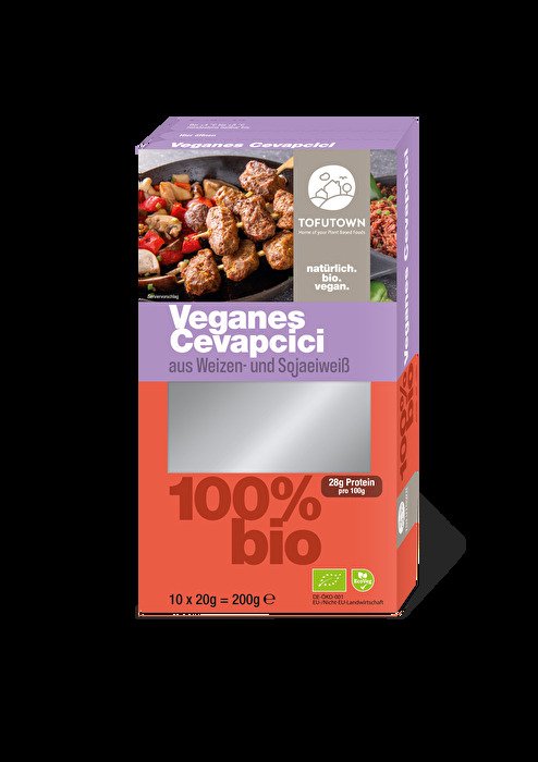 Mit dem veganen Cevapcici von TOFUTOWN kannst du dir das traditionelle Nationalgericht aus Südosteuropa easy vegan zu Hause herstellen.