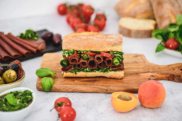 Veganer Aufschnitt Bresaola Art von Wheaty günstig bei kokku-online.de kaufen.